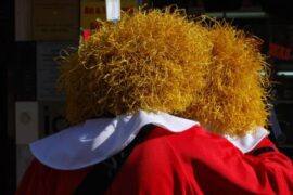 Weiberfastnacht in Köln- Bilderserie aus der Karnevalshochburg