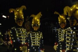 Weihnachtliche Lichter-Parade im Rheinauhafen,  Köln- viele Bilder!