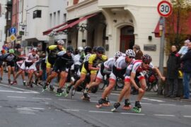 Der Köln Marathon 2012 war bei mir in Köln Rodenkirchen- mit vielen Bildern von den Inlinern und Handbikern