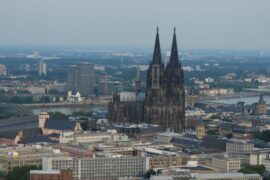 Wolke sieben ganz nah, bei „Literatur in den Häusern der Stadt“, im Kölner Kölnturm